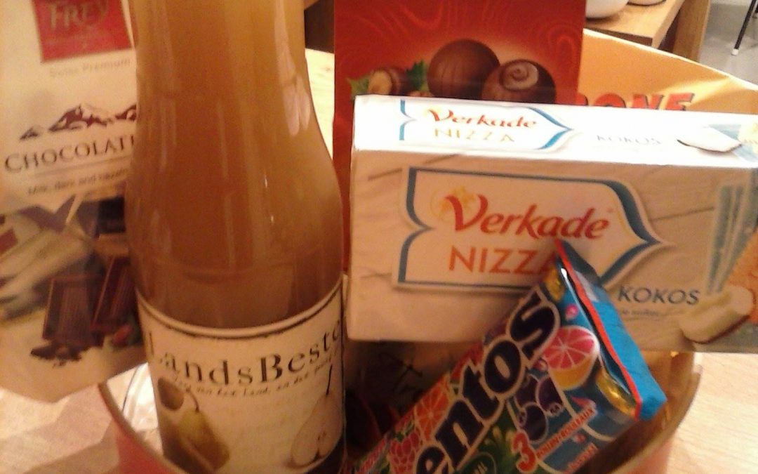 Taartbakblikken gezellig opgevuld@lekkere combi / praktisch kado…natuurlijk bi…