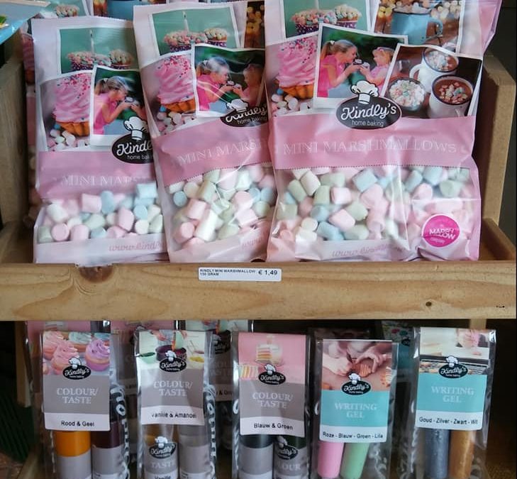 De leukste artikelen om zelf taarten/cake te versieren nu bij ons verkrijgbaar!…